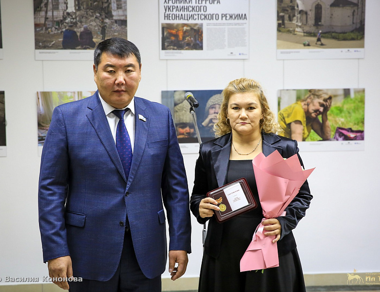 В Ил Тумэне состоялось открытие фотовыставки «Хроники террора украинского неонацистского режима»