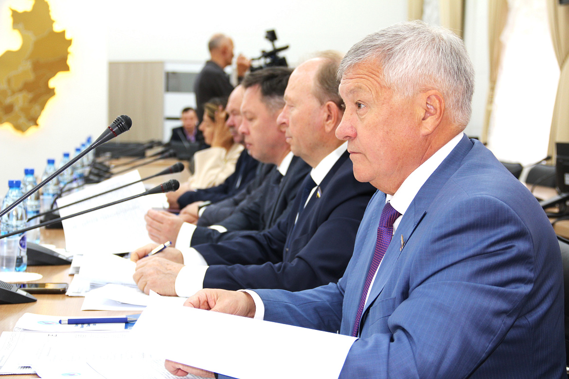 Парламентарии ДФО предложили пересмотреть условия софинансирования  переселения граждан из аварийного жилья 