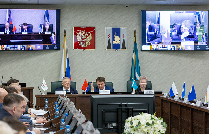 Парламентарии ДФО выступили в поддержку Байкальской экосистемы 