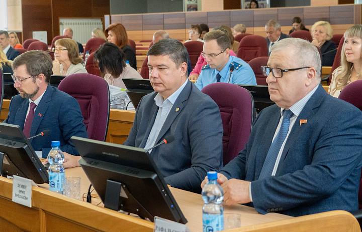 Депутаты Амурской области поддержали усиление ответственности за нарушения при эксплуатации спецтехники