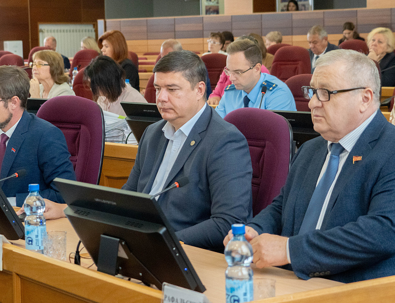 Депутаты Амурской области поддержали усиление ответственности за нарушения при эксплуатации спецтехники