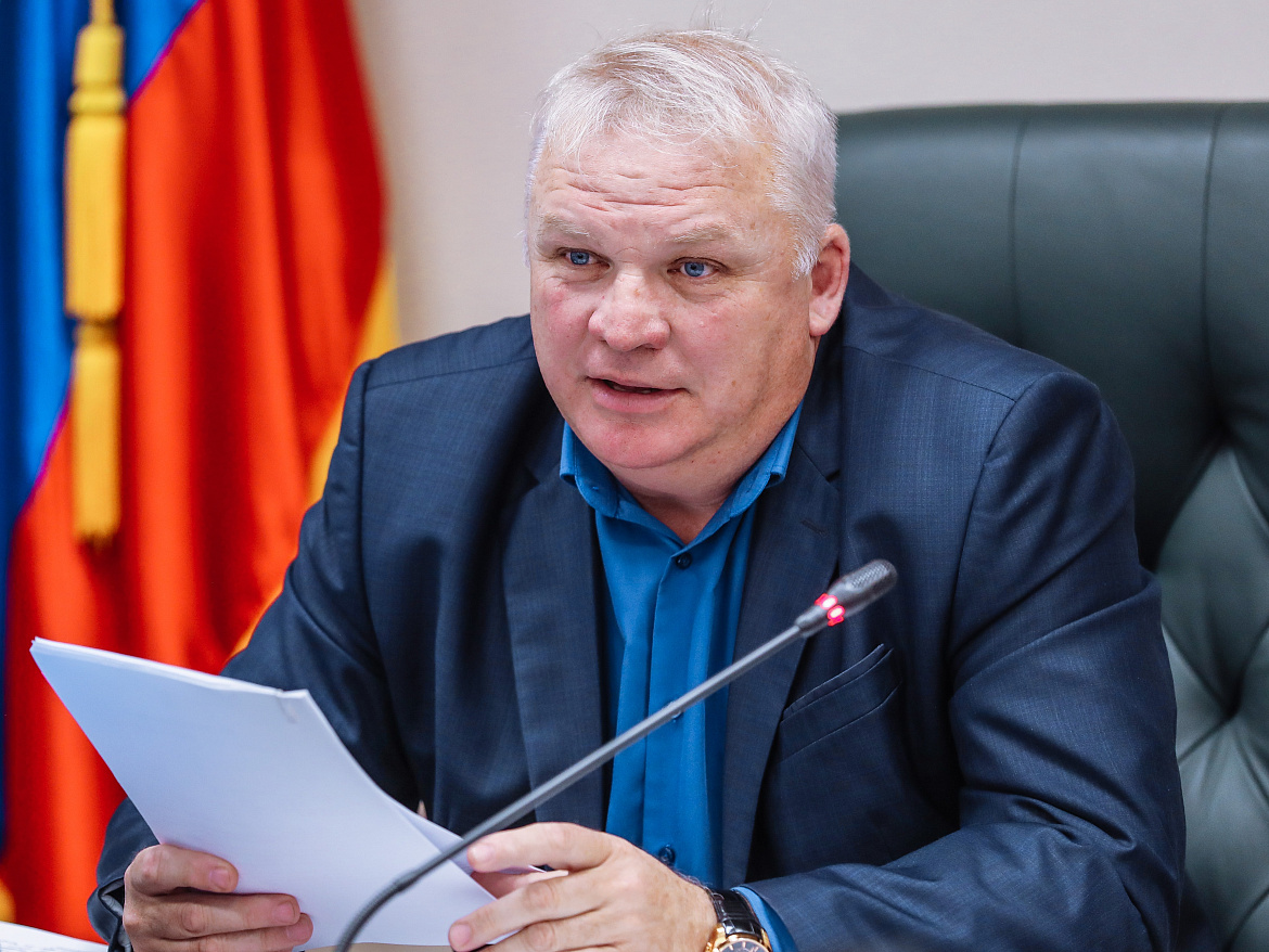 Новый законопроект ускорит переселение жителей Сахалинской области из ветхих и аварийных зданий