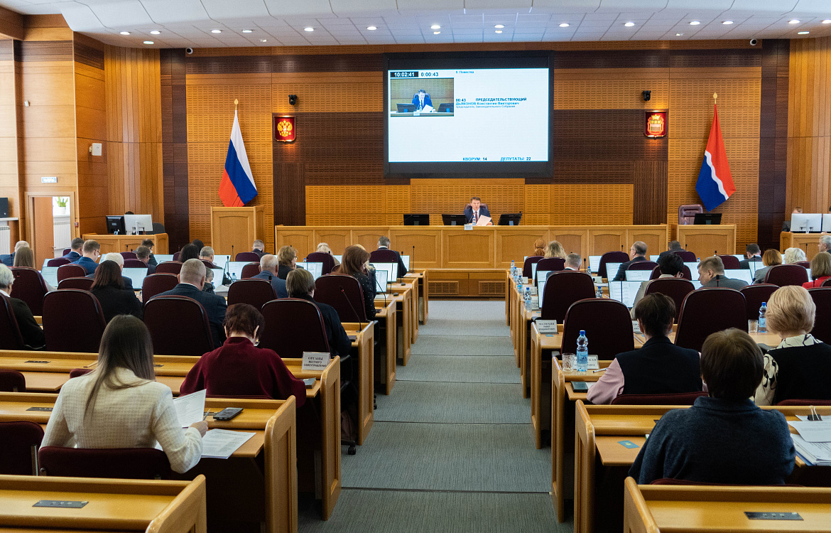 В Амурской области обновились правила налогообложения для автовладельцев и таксистов