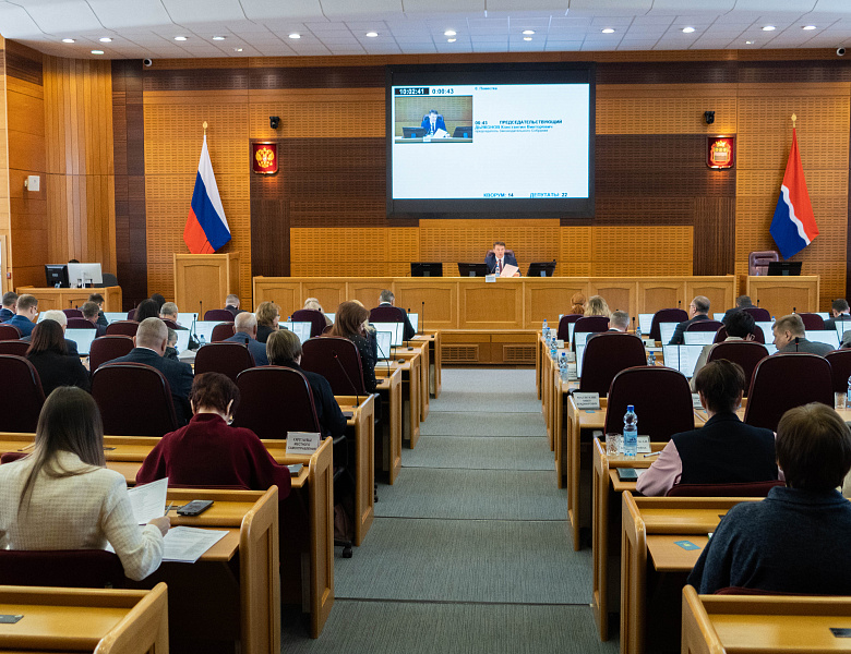 В Амурской области обновились правила налогообложения для автовладельцев и таксистов