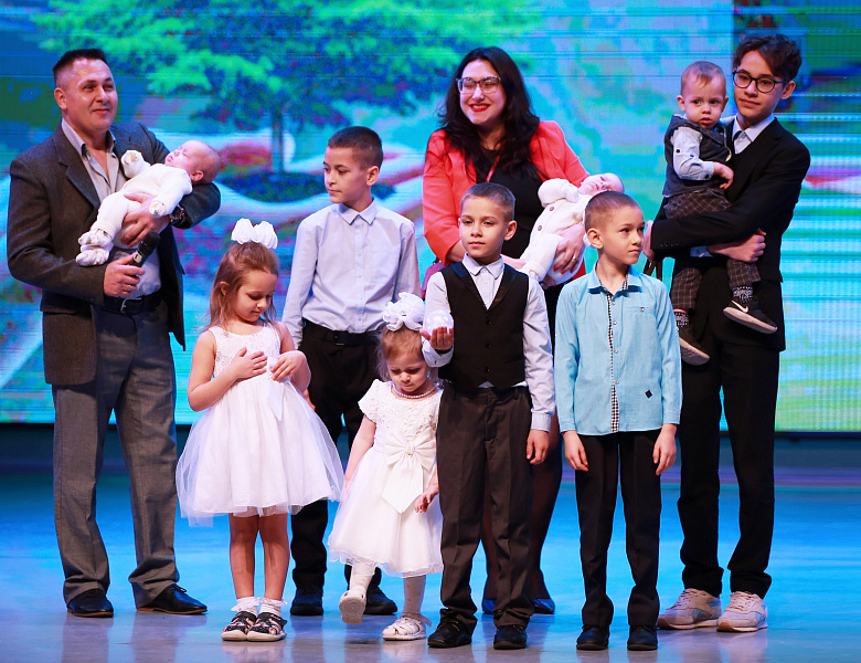 Камчатские семьи с тремя и более детьми смогут получить до миллиона рублей на погашение ипотечного кредита