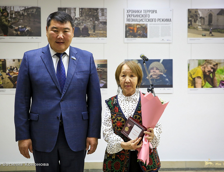 В Ил Тумэне состоялось открытие фотовыставки «Хроники террора украинского неонацистского режима»