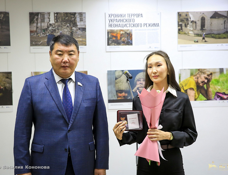 В Ил Тумэне состоялось открытие фотовыставки «Хроники террора украинского неонацистского режима»