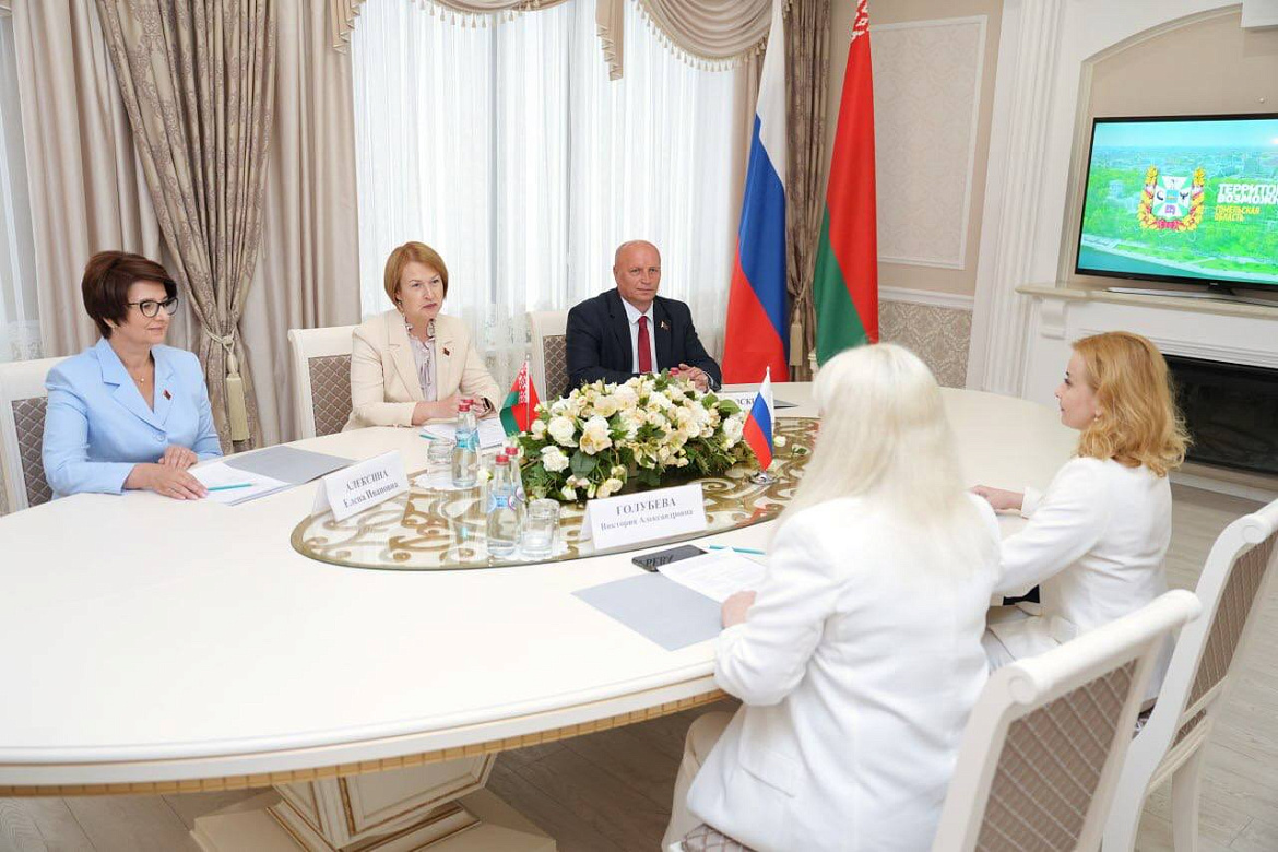 Подписано соглашение о сотрудничестве между Магаданской областной Думой и Гомельским областным Советом депутатов