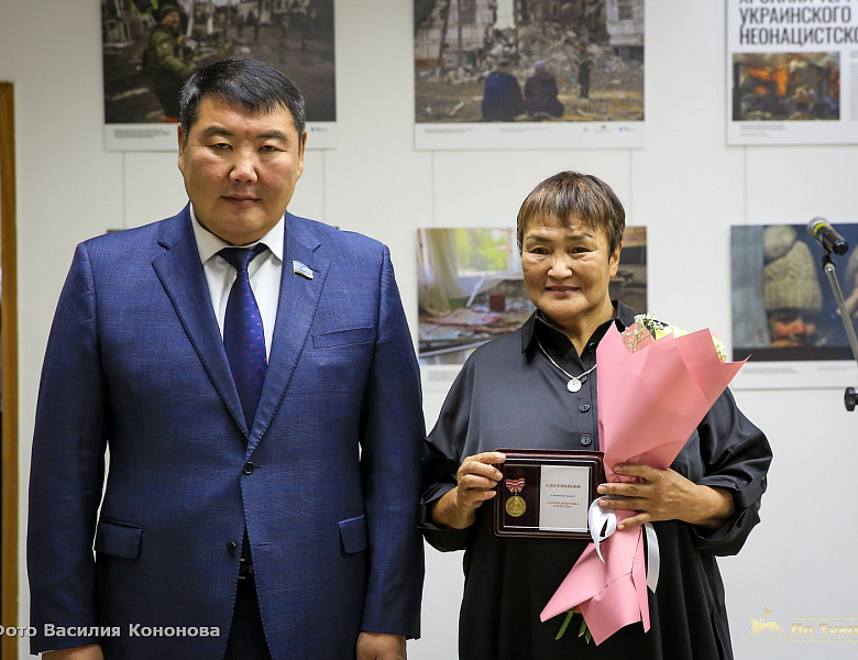 В Ил Тумэне состоялось открытие фотовыставки «Хроники террора украинского неонацистского режима»