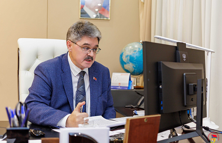 Анатолий Широков внес предложения по совершенствованию системы перезаключения договоров пользования рыболовными участками