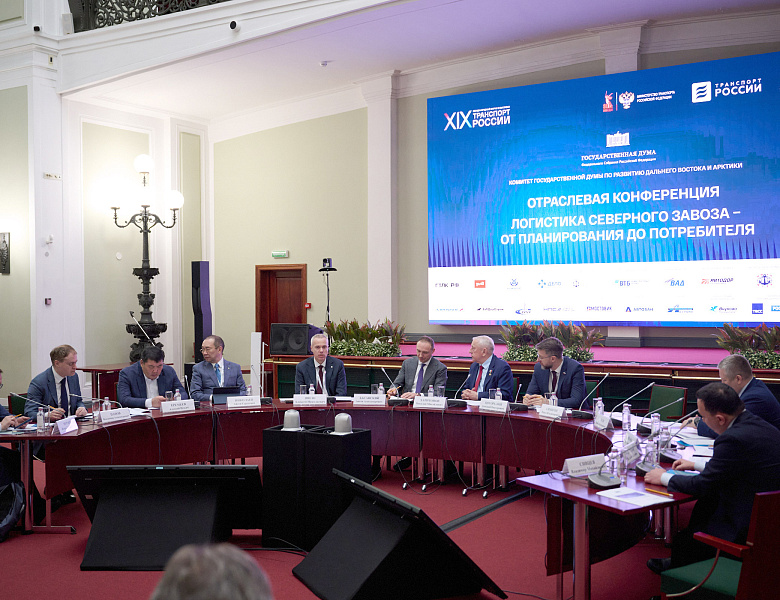 На фоне федерального обсуждения северного завоза Якутия призывает к долгосрочному финансированию и сквозной логистике