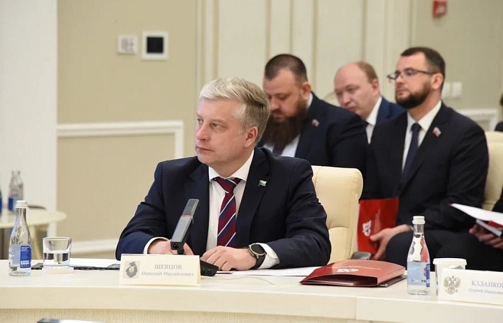 Николай Шевцов: «Важно изменить существующую парадигму и обратить внимание на создание благоприятных условий для работы врачей»