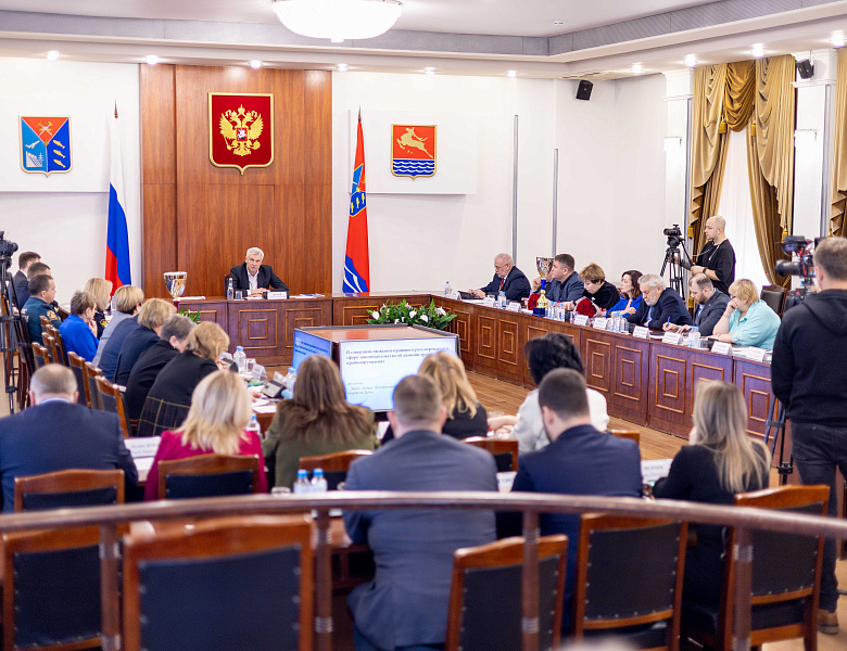 Предложения по совершенствованию правового регулирования в сфере административных правонарушений рассмотрел Совет территории Магаданской области