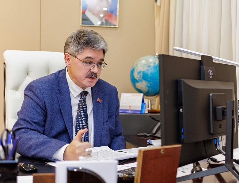 Анатолий Широков внес предложения по совершенствованию системы перезаключения договоров пользования рыболовными участками