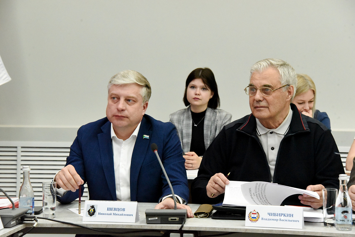 Проблемы молодежи: Марий Эл и Хабаровский край